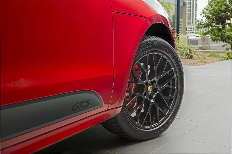 Детали экстерьера Porsche Macan GTS (95B) 2020 года  (AU) (фото 10 из 15)